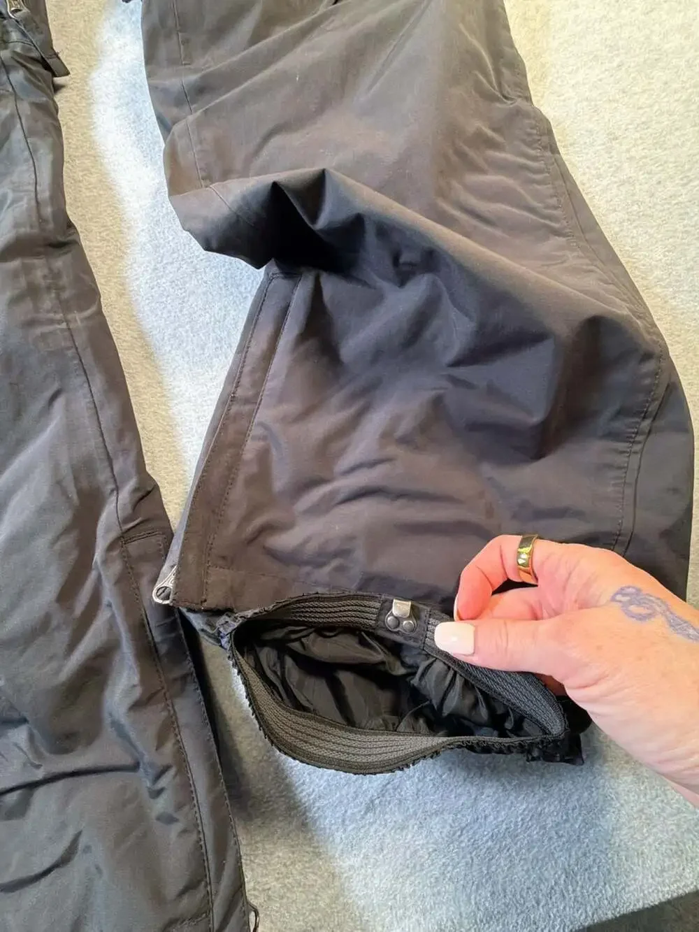 Burton Women's Black Snowboard Ski Pants Cargo Zip Pockets